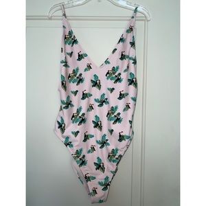 Forever 21 TOUCAN ONE PIECE - SIZE M
